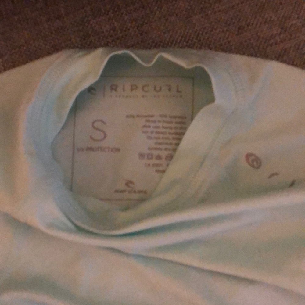 Teal Rash Guard / Dive Shirt - Picture 3 of 3